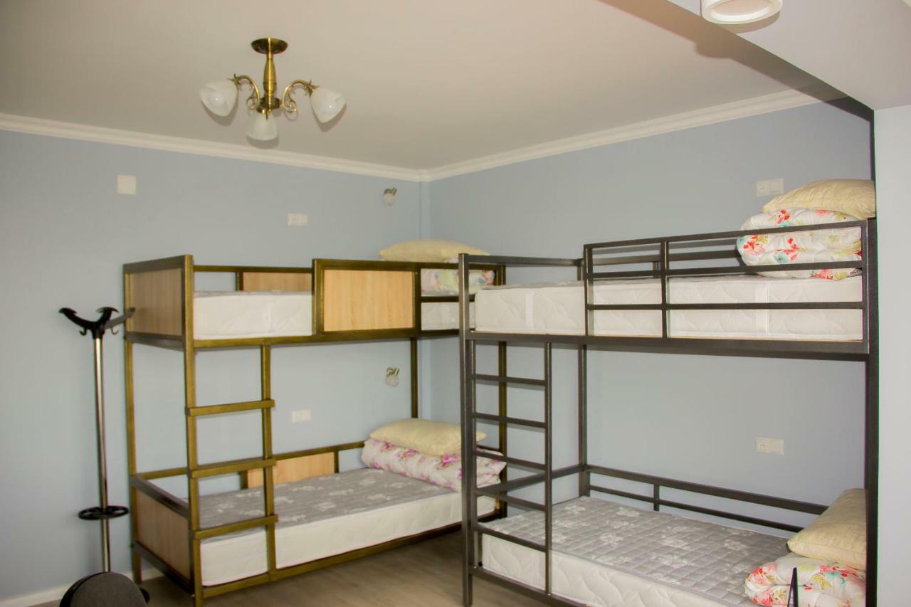 Hostel - Guest House Meyman Almaty Exteriér fotografie