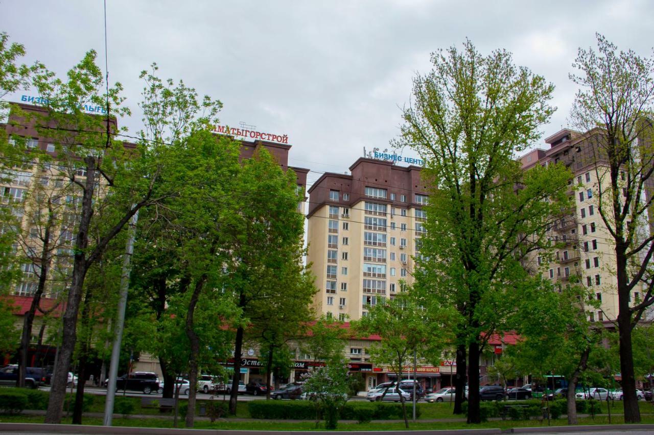 Hostel - Guest House Meyman Almaty Exteriér fotografie